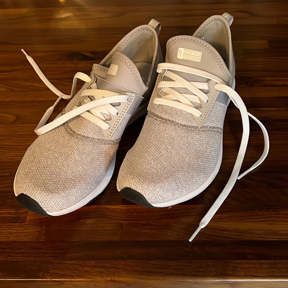 New Balance Nergize size 9. Worn twice. Great condition